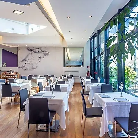 Western Executive And Hotel 4*