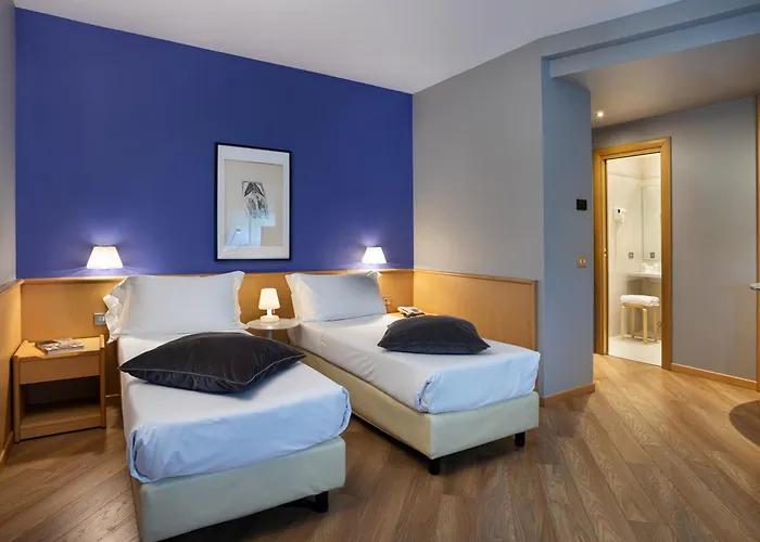 Western Executive And 4*