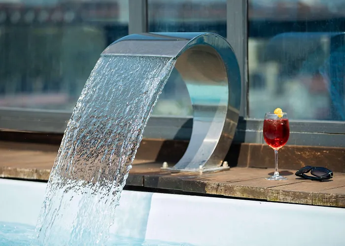 Western Executive And Hotel