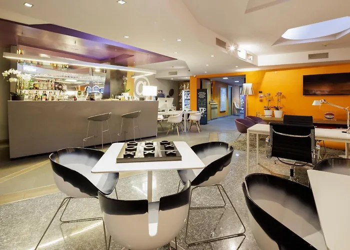 Western Executive And 4*