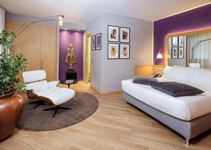 Western Executive And Turín