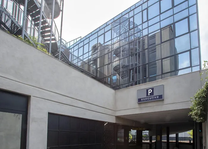 Otel Western Executive And