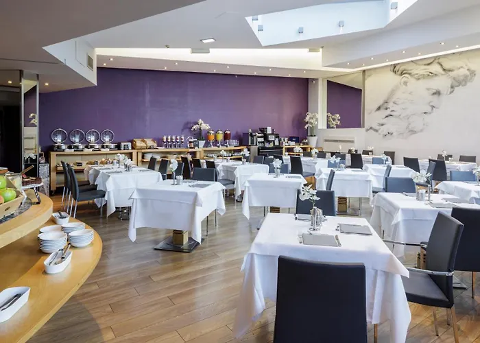 Western Executive And 4*