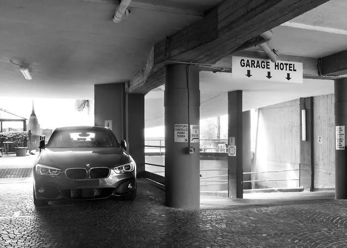 Western Executive And Otel 4*