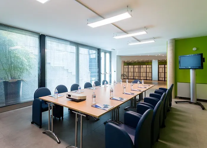 Otel Western Executive And 4*