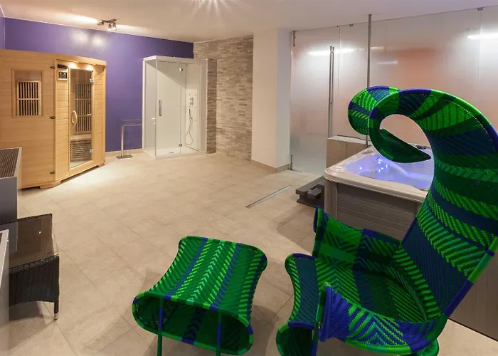 Otel Western Executive And 4*