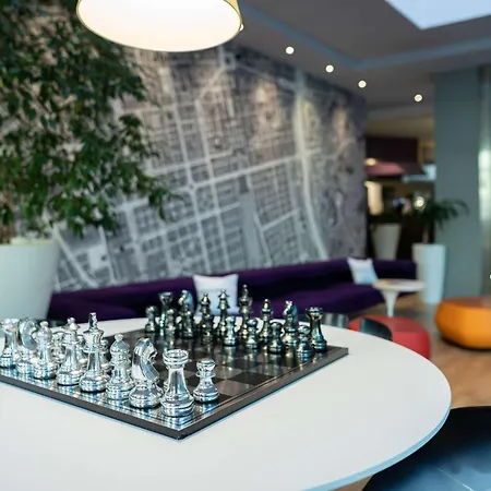 Western Executive Hotel&suites 4*