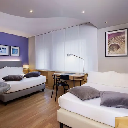 Western Executive Hotel&suites 4*